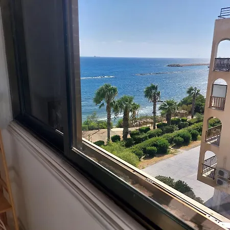 Danit Apartmnt By The Sea Apartament