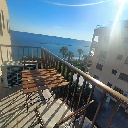 Danit Apartmnt By The Sea *