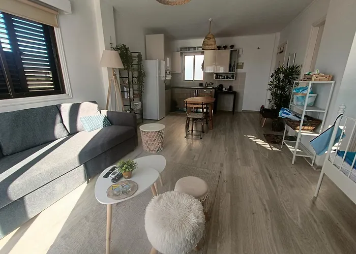 아파트 Danit Apartmnt By The Sea Zygi